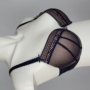 ⭐️2/ $30⭐️ La Vie en Rose Blue Mesh Nude Underwire Bra Magnetic Closure Size 34D